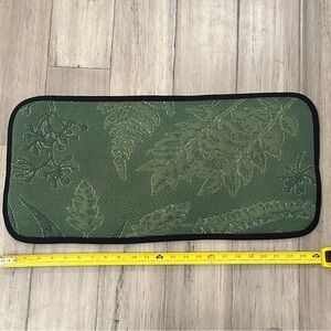 BYBORRE Green Leaf Patterned Cushion Cover